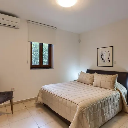 Villa Aphrodite Hills Superior Villas Superior 0400 Air Conditioning 3 Bedrooms *