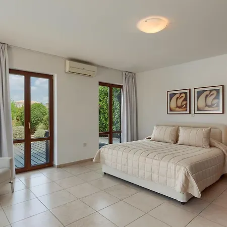 Aphrodite Hills Superior Villas Superior 0400 Air Conditioning 3 Bedrooms * Paphos